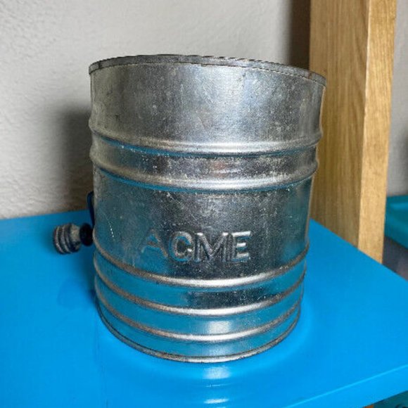 Vintage ACME Tin Flour Sifter - Picture 6 of 7